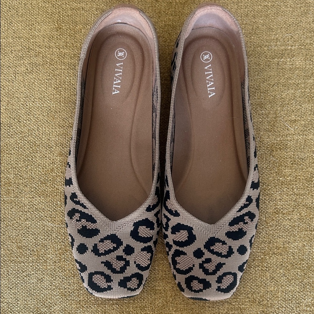 VIVAIA Leopard Print Flats - Black and Tan